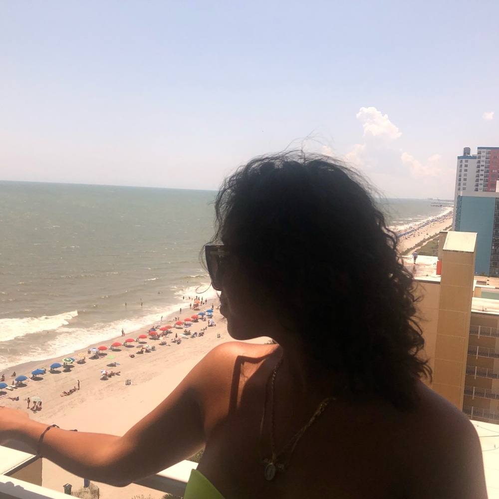 Meet your Posher, Caitlyn